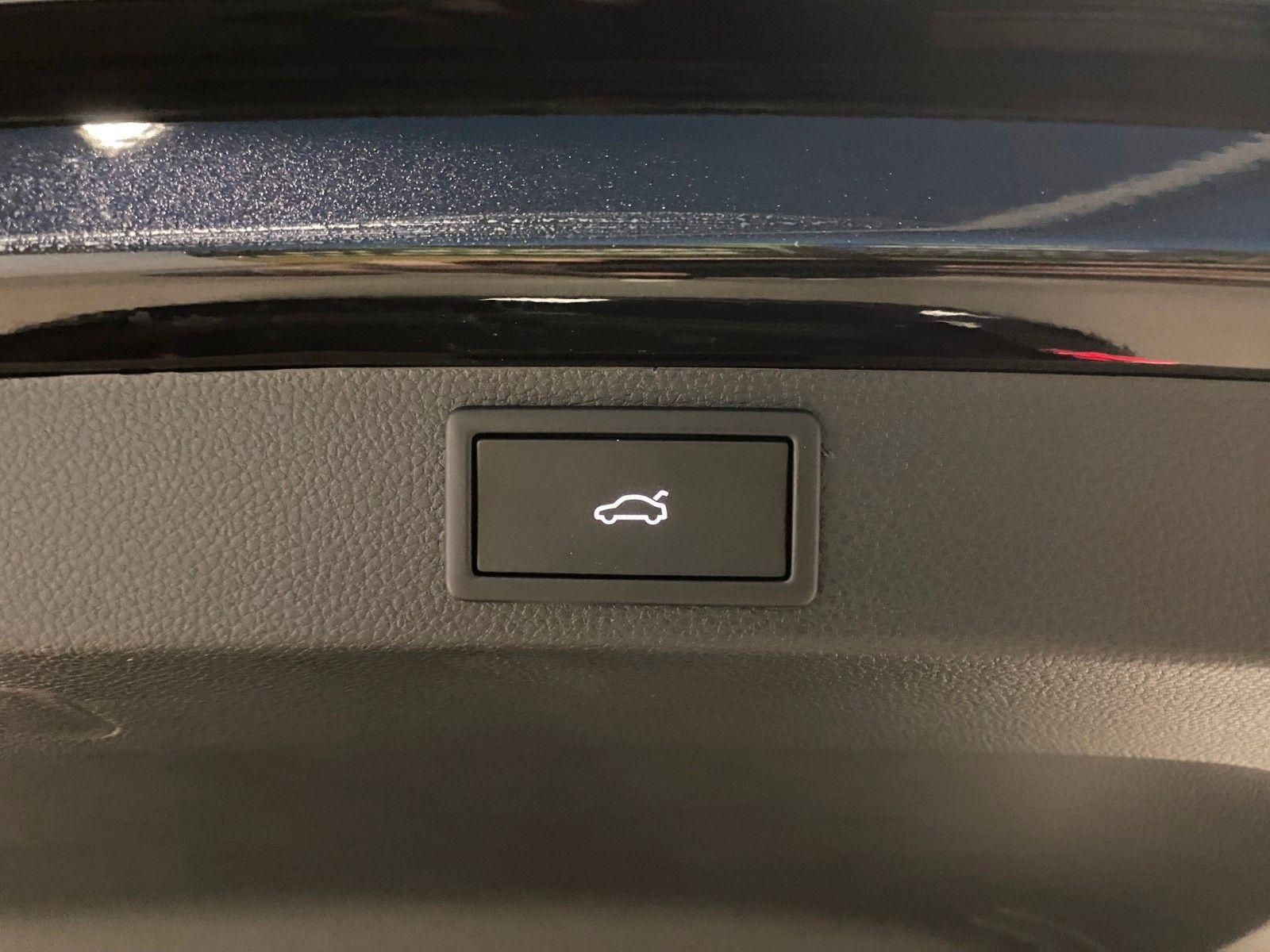 Fahrzeugabbildung SKODA Karoq 1.5 TSI DSG Sportline+AHK+ACC+NAVI+MATRIX