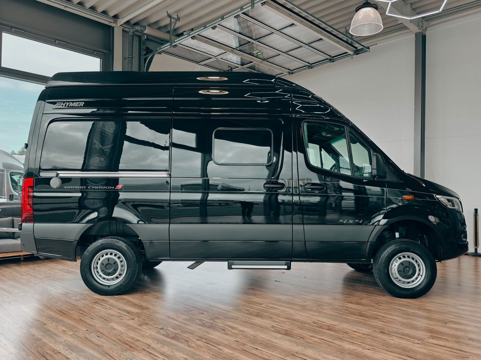 Fahrzeugabbildung HYMER / ERIBA / HYMERCAR GRAND CANYON S 4x4 MB 600 2025 - SCHLAFDACH