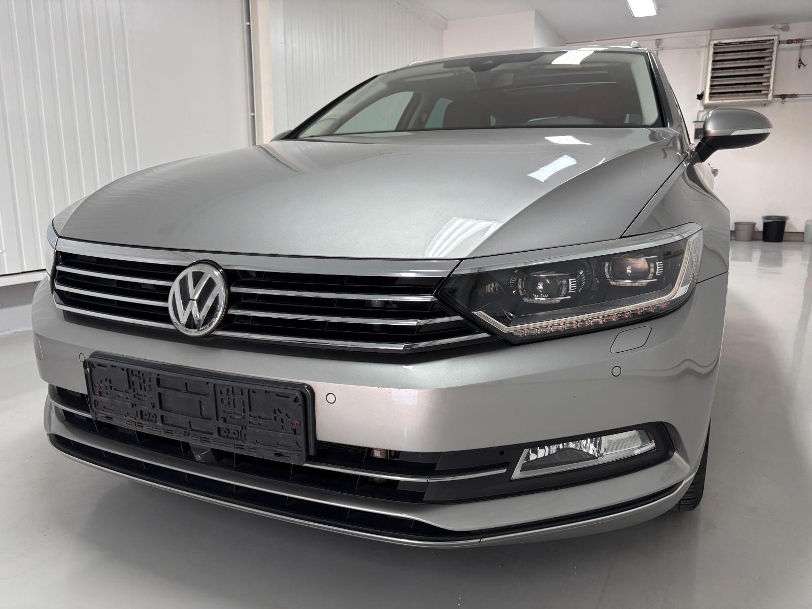 Volkswagen Passat Variant Highline/LED/ACC/Pano/Digital