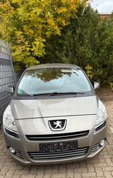Peugeot 5008 Family - gebrauchte Peugeot 5008 aus dem Jahr 2011