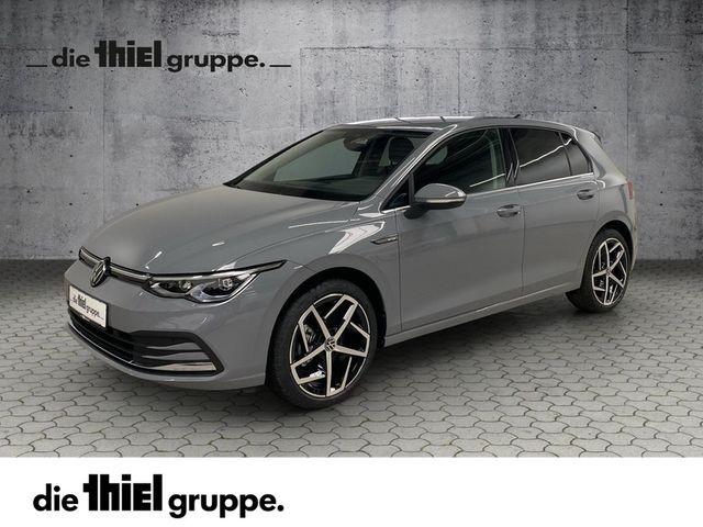 Volkswagen Golf 1,5 l TSI Style AHK+Navi+Massage+Kamera