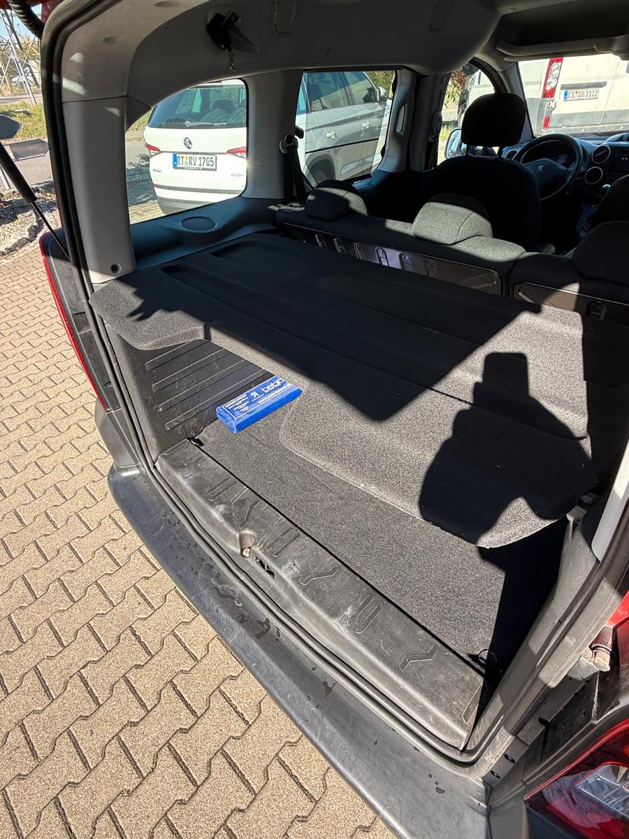 Peugeot 1.  HAND -TÜV NEU-OHNE MÄNGEL-SCHECKHEFTGEPFLEGT