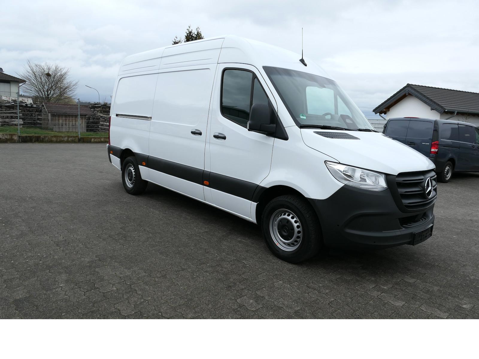 Mercedes-Benz Sprinter 317 CDI L2H2 Klima Navi Kamera AHK 3,5t