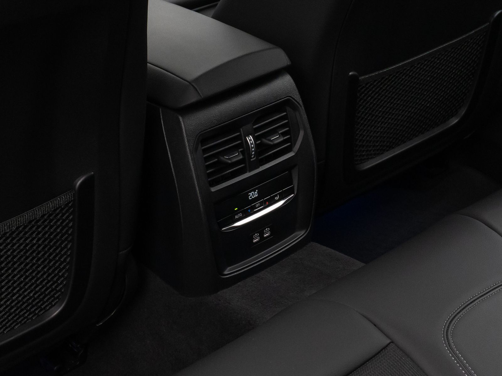 Fahrzeugabbildung BMW 320d SportLine DAB PDC Geschwindigkeitsreg Alarm