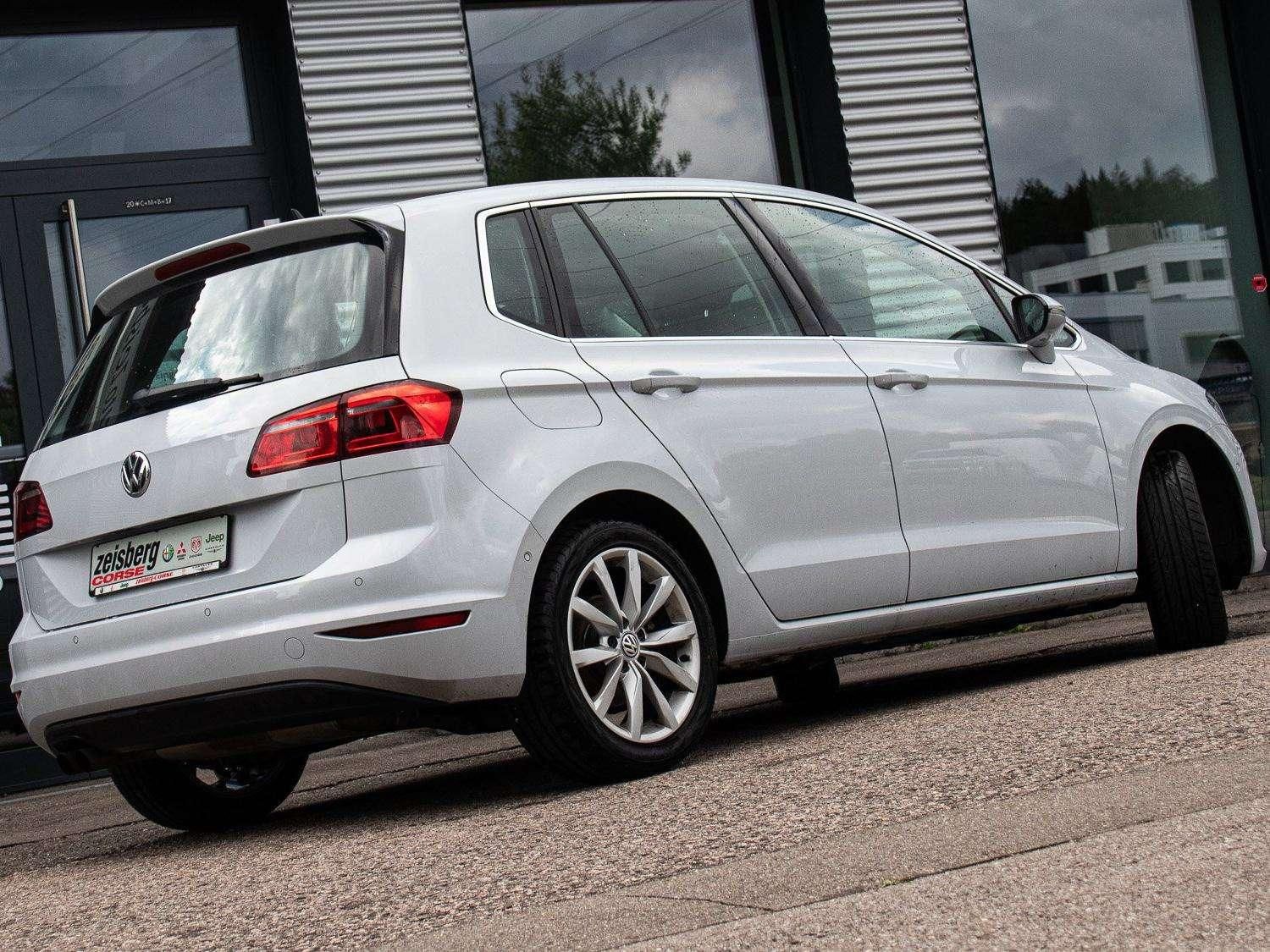 Fahrzeugabbildung Volkswagen Golf Sportsvan Highline 1.4 TSI DSG Navi RFK