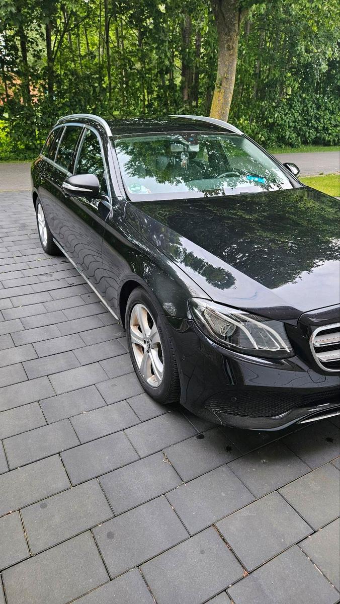 Mercedes-Benz E 200