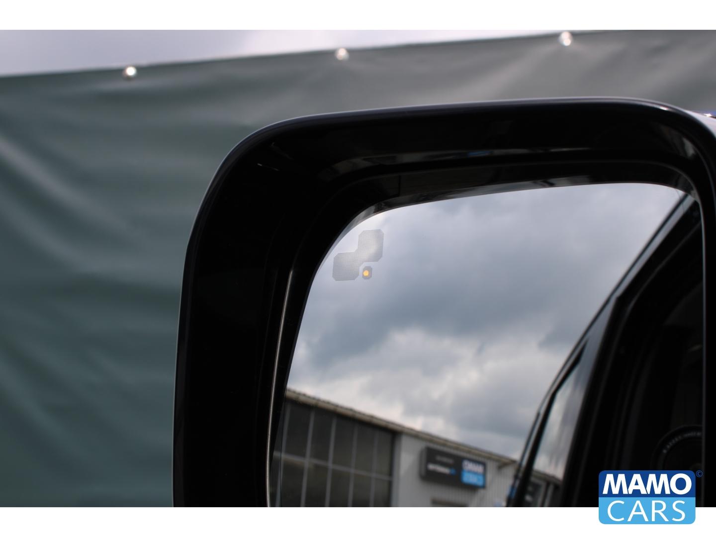 Land Rover Defender 110 D300 HSE/Black P. /AHK/Winter Paket