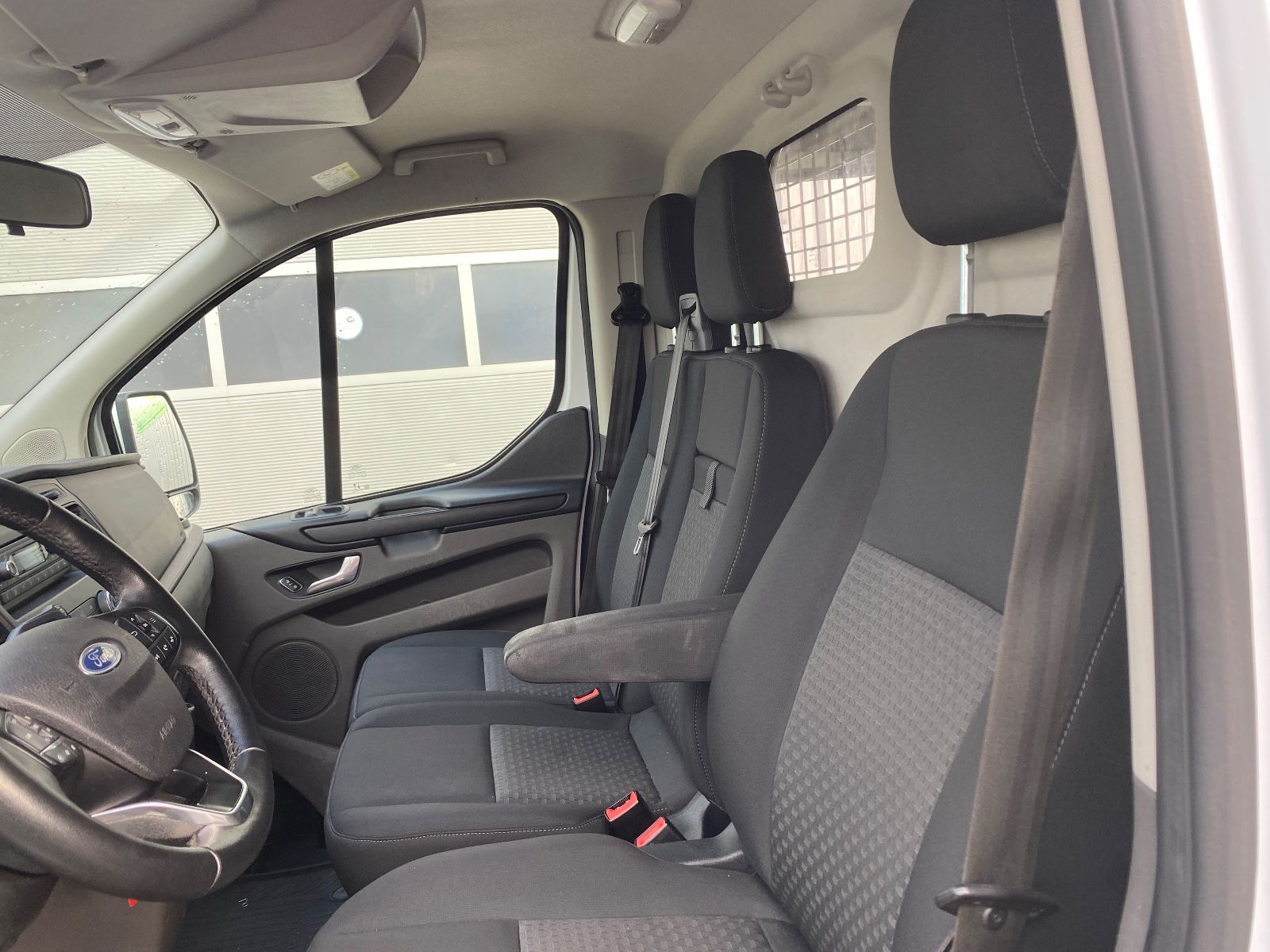 Fahrzeugabbildung Ford Transit Custom Kasten340 L2Trend,1Hd,AHK,38354Km