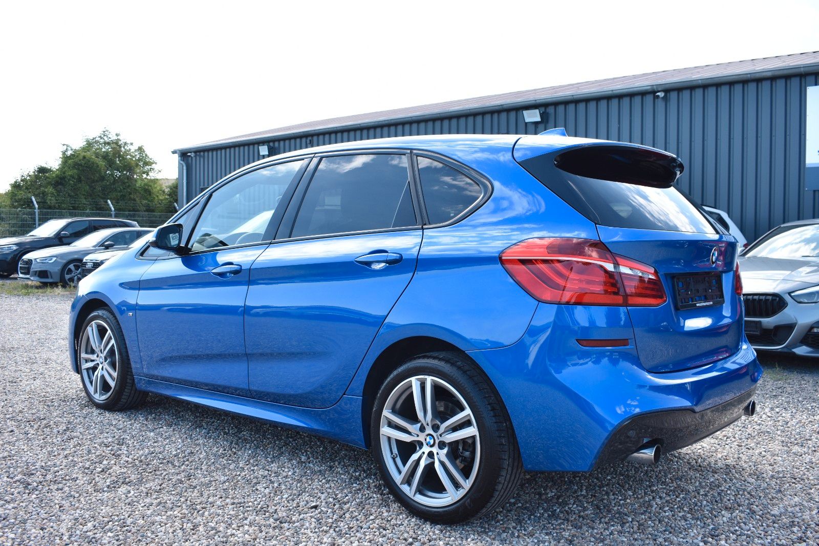 Fahrzeugabbildung BMW 220i Active Tourer M Sport HUD DAB Memory Kamera