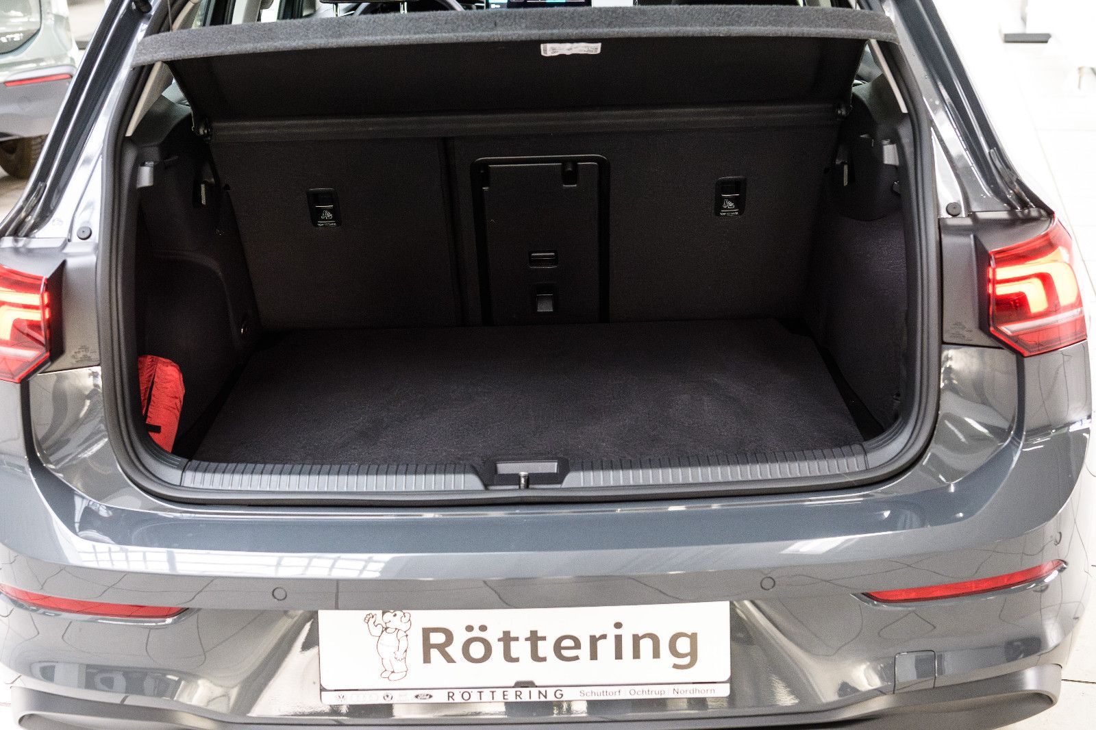 Fahrzeugabbildung Volkswagen Golf VIII. 1.5 TSI 110 kW *+LED+SHZ+ACC+RFK+LHZ