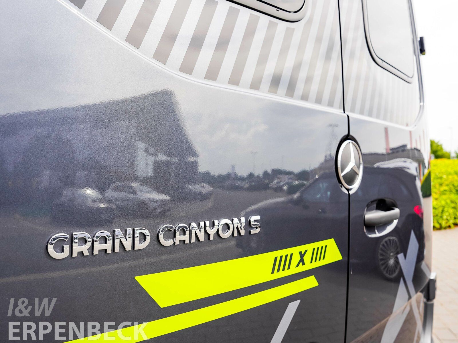 Fahrzeugabbildung HYMER / ERIBA / HYMERCAR Sprinter 419 CDI Hochdach Grand Canyon