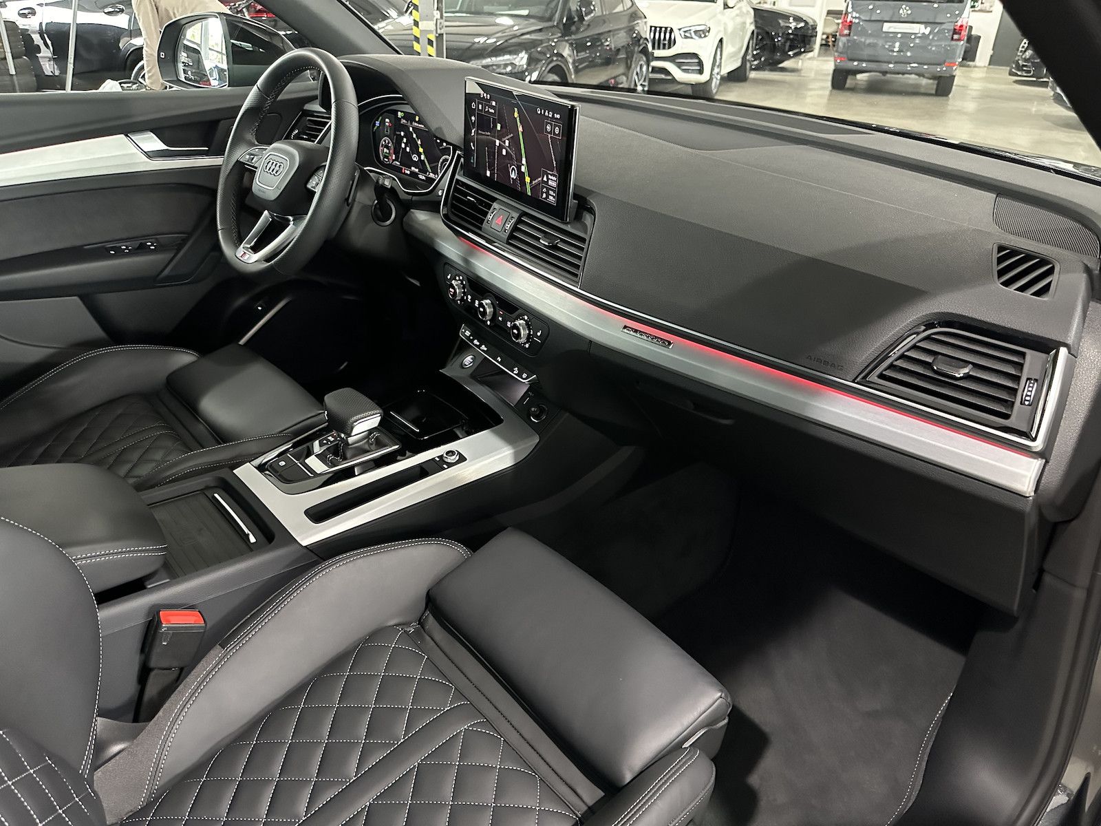 Fahrzeugabbildung Audi Q5 Sportback 40 TDI S line/Pano/Raute/Matrix/21
