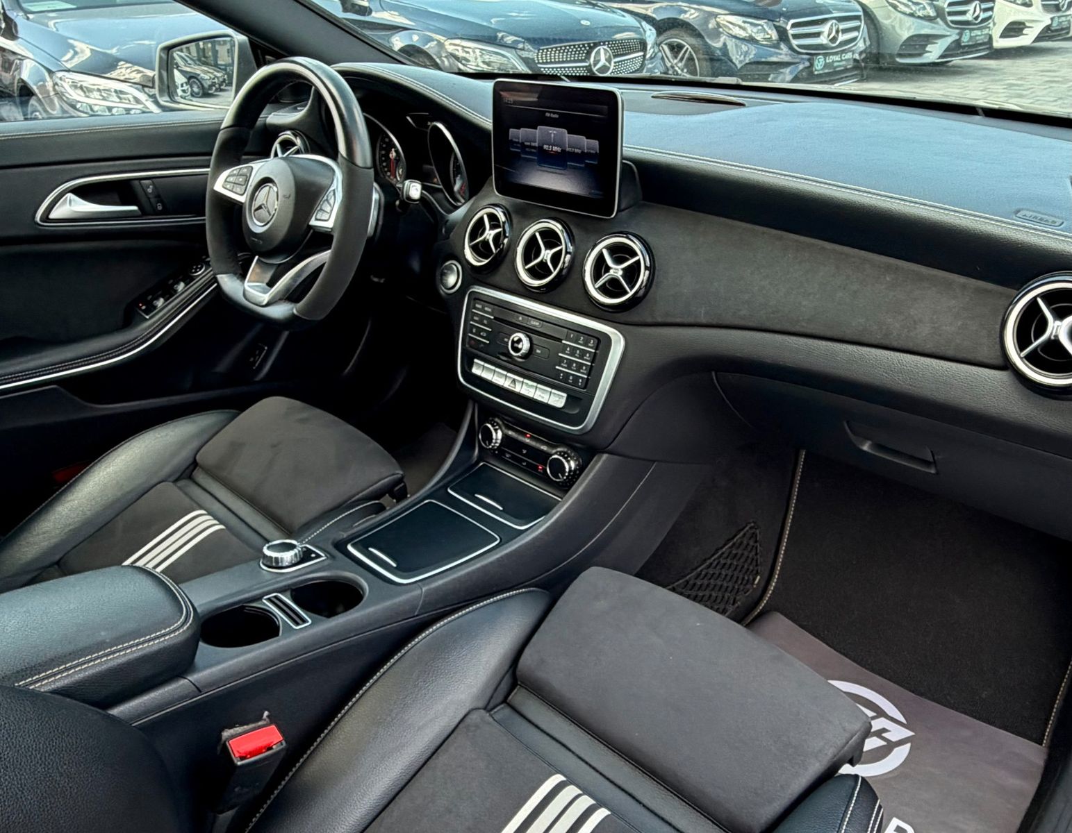 Mercedes-Benz CLA 200 AMG Edition PANO KAMERA LED Ambiente foto 24