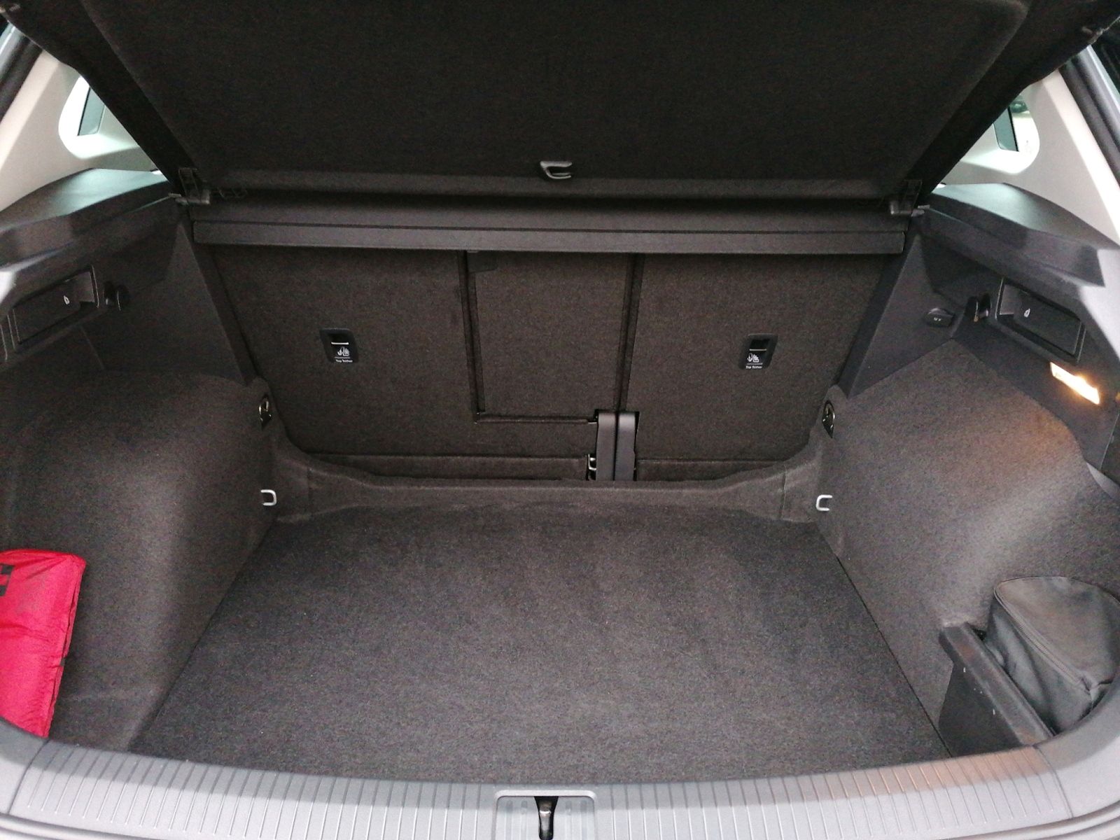 Tiguan 2.0 TDI DSG 4M R line STHZ+KAMERA+HEAD-UP