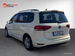 VW Touran 2.0 TDI Trendline DSG Taxi Kindersitz 7-S VW Touran 2.0 TDI Trendline DSG Taxi Kindersitz 7-S