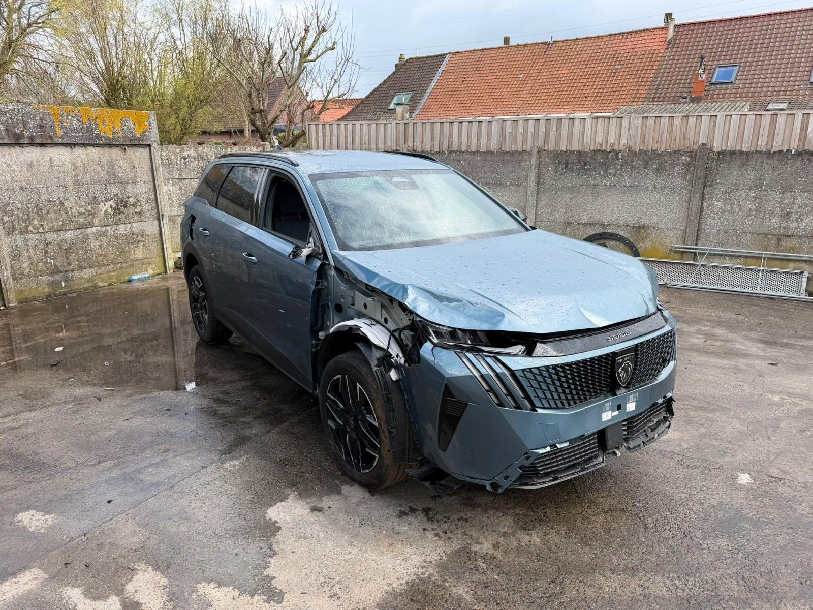 Peugeot PEUGEOT 5008 Hybrid 145 e-DSC6 Allure