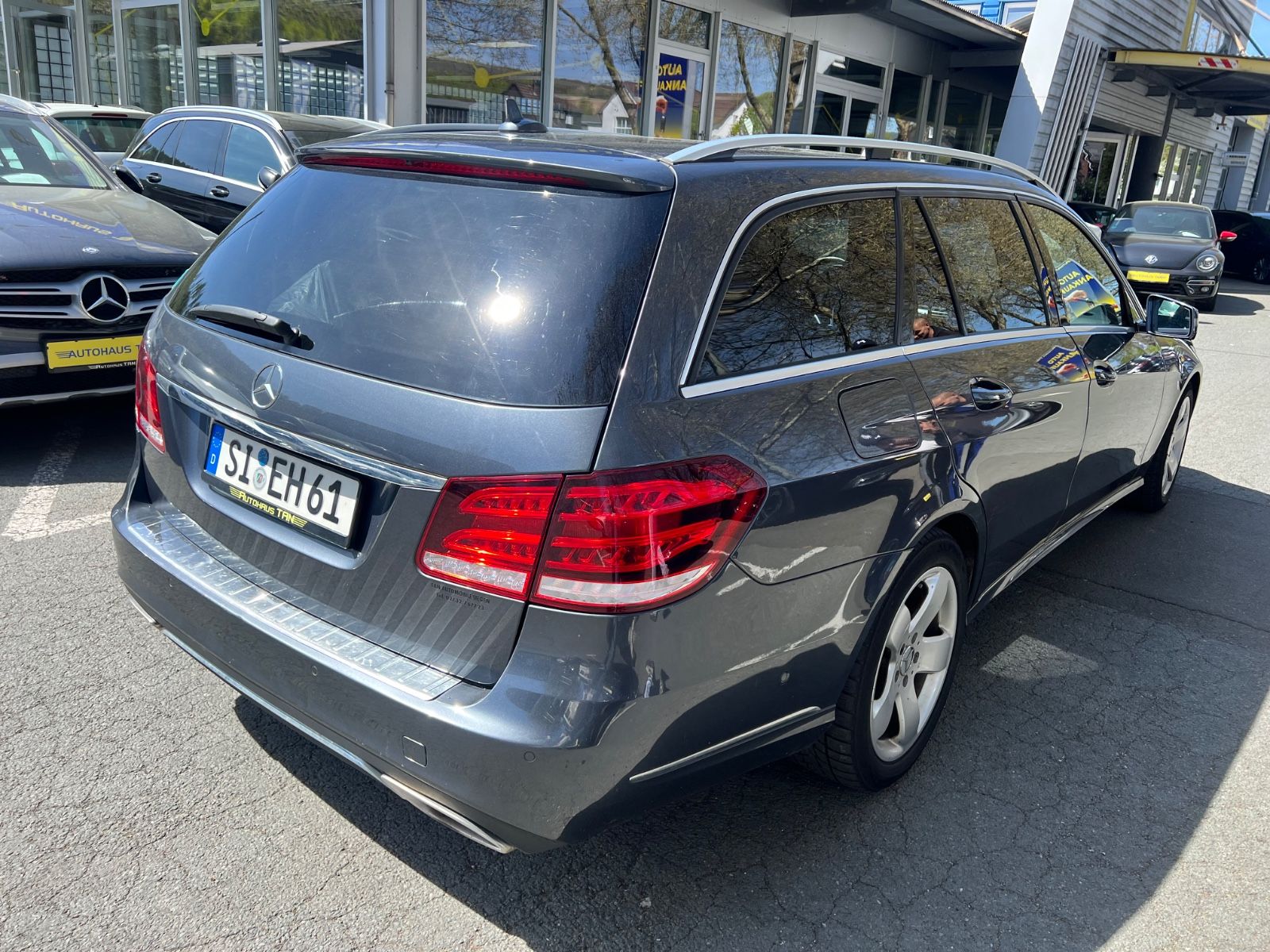 Fahrzeugabbildung Mercedes-Benz E 350 E T-Modell E 350 BlueTec 4Matic