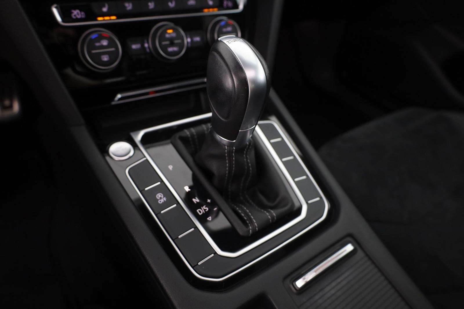 Volkswagen Arteon 2.0 TDI DSG R-Line 4M LED Navi Panorama