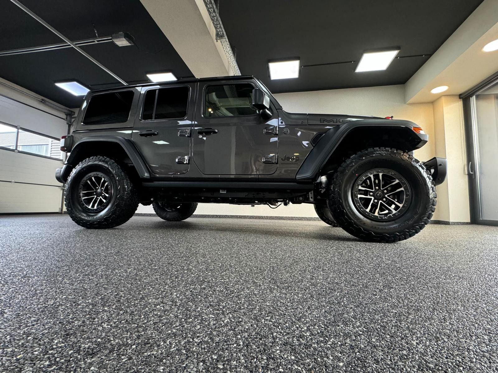 Fahrzeugabbildung Jeep 2026 MOAB 392-6.4L HEMI V8-DUAL TOP