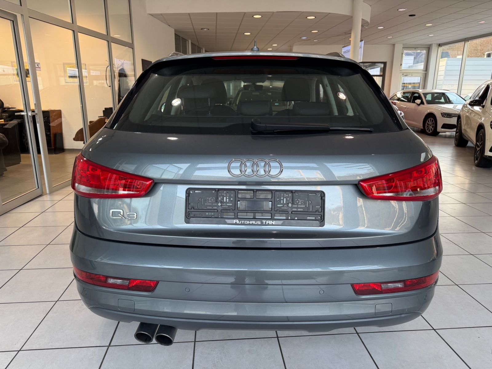 Fahrzeugabbildung Audi Q3 sport