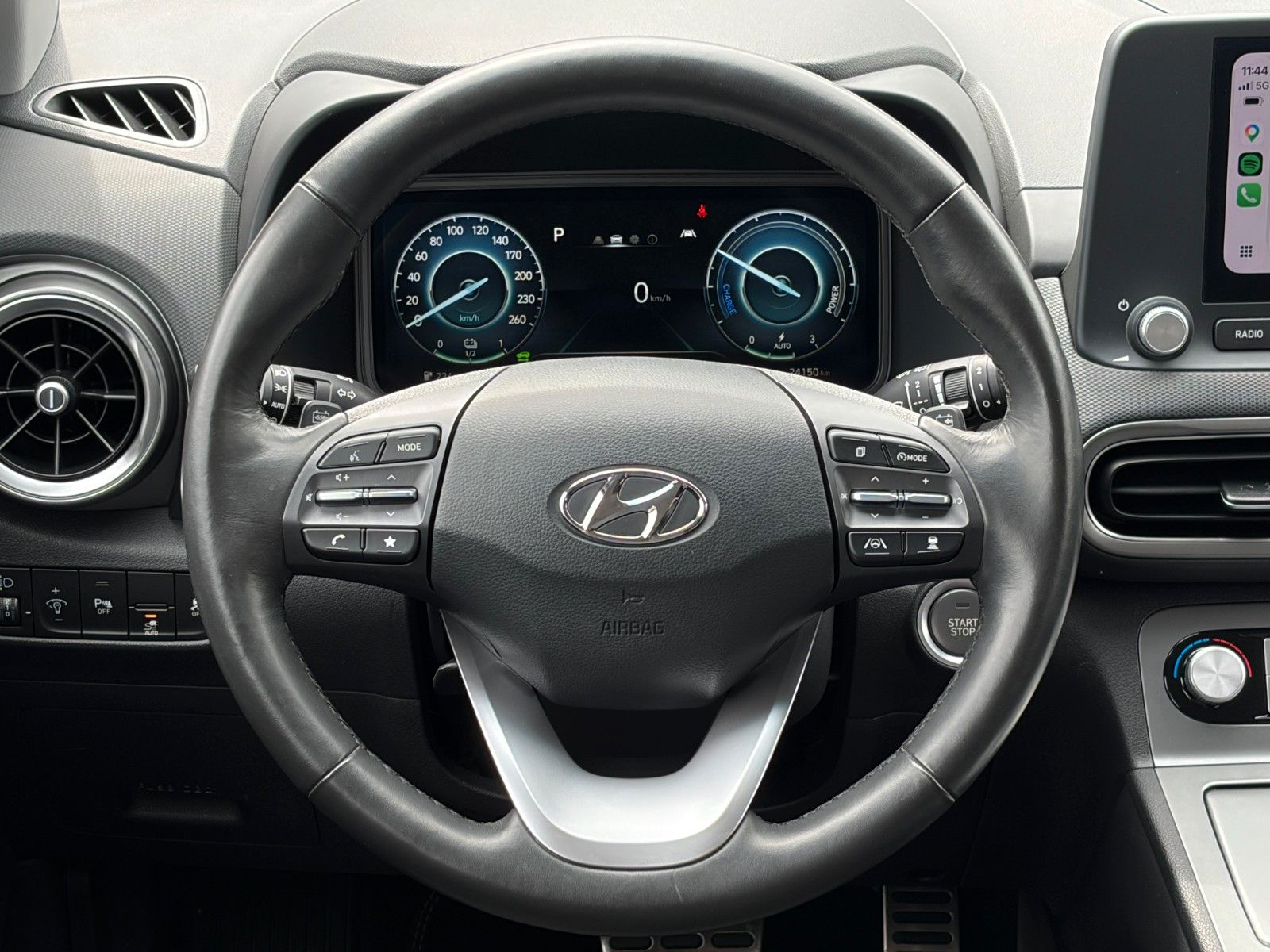 Fahrzeugabbildung Hyundai KONA E Select ACC PDC CAM SHZ LKAS CarPlay