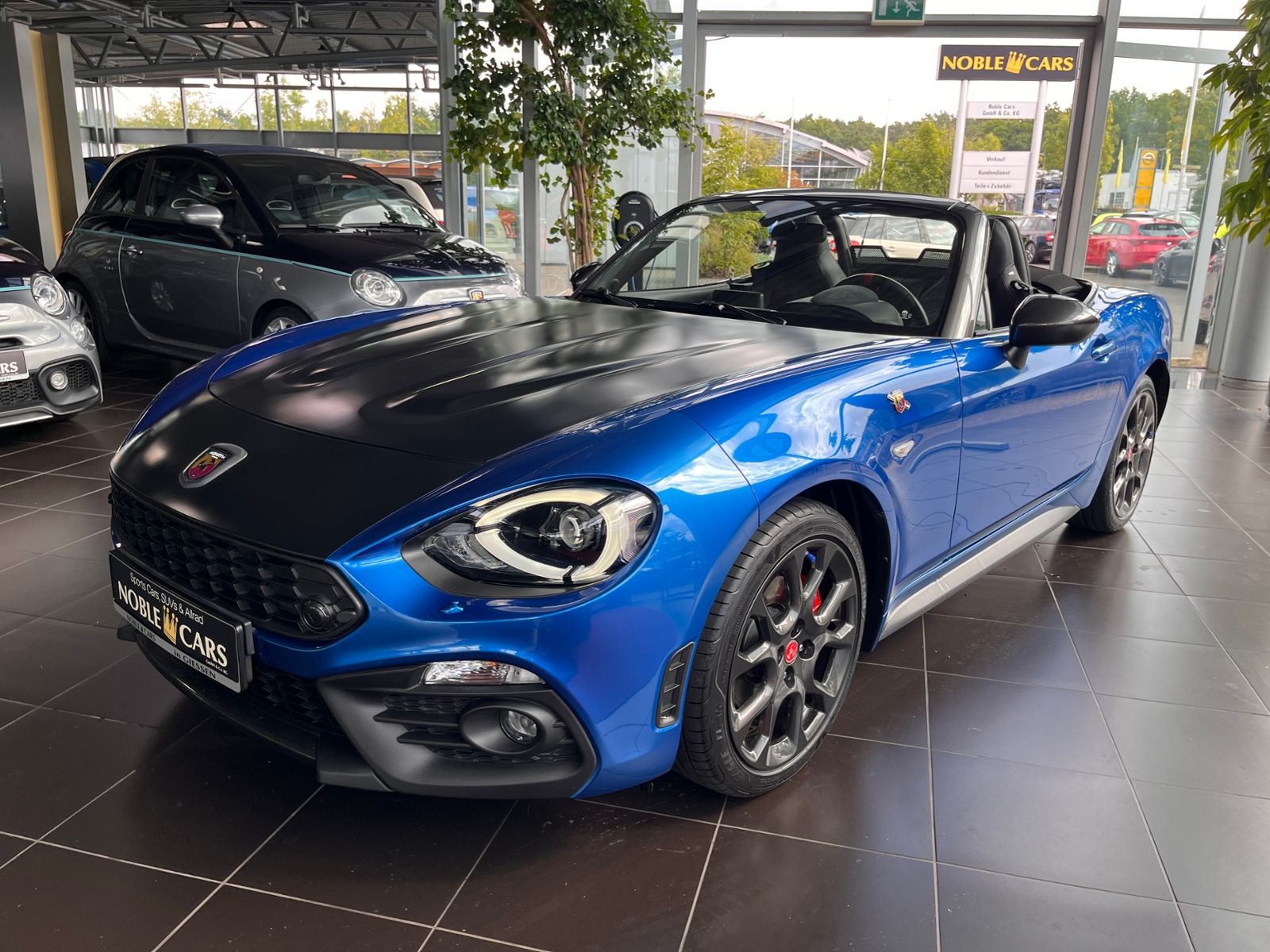 Fahrzeugabbildung Abarth 124 Spider NAVI KLIMA LED LEDER ALU BOSE