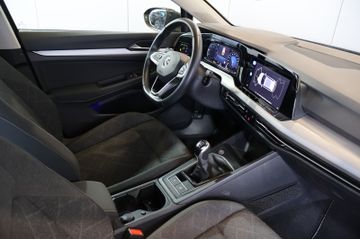 Volkswagen Golf VIII 2.0 TDI Life AID+CARPLAY+LED+AMBIENT