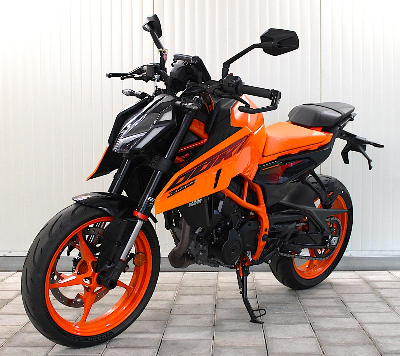 KTM 390 Duke mit  Zubehör vom Römer Team
