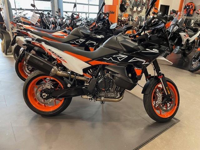 KTM 890 SMT ABS   Tech Pack & Remus