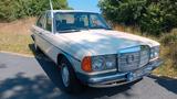 Mercedes-Benz 240 D - Mercedes-Benz 240 aus 1980