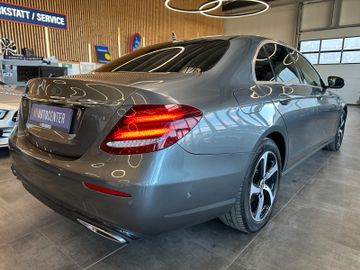 MYAUTOCENTER – Gebraucht- und Jahreswagen mit Werkstattservice in Pfaffenhofen Mercedes-Benz E 220 E Limousine *AVANTGARDE*KAM*HUD*AHK*PDC*