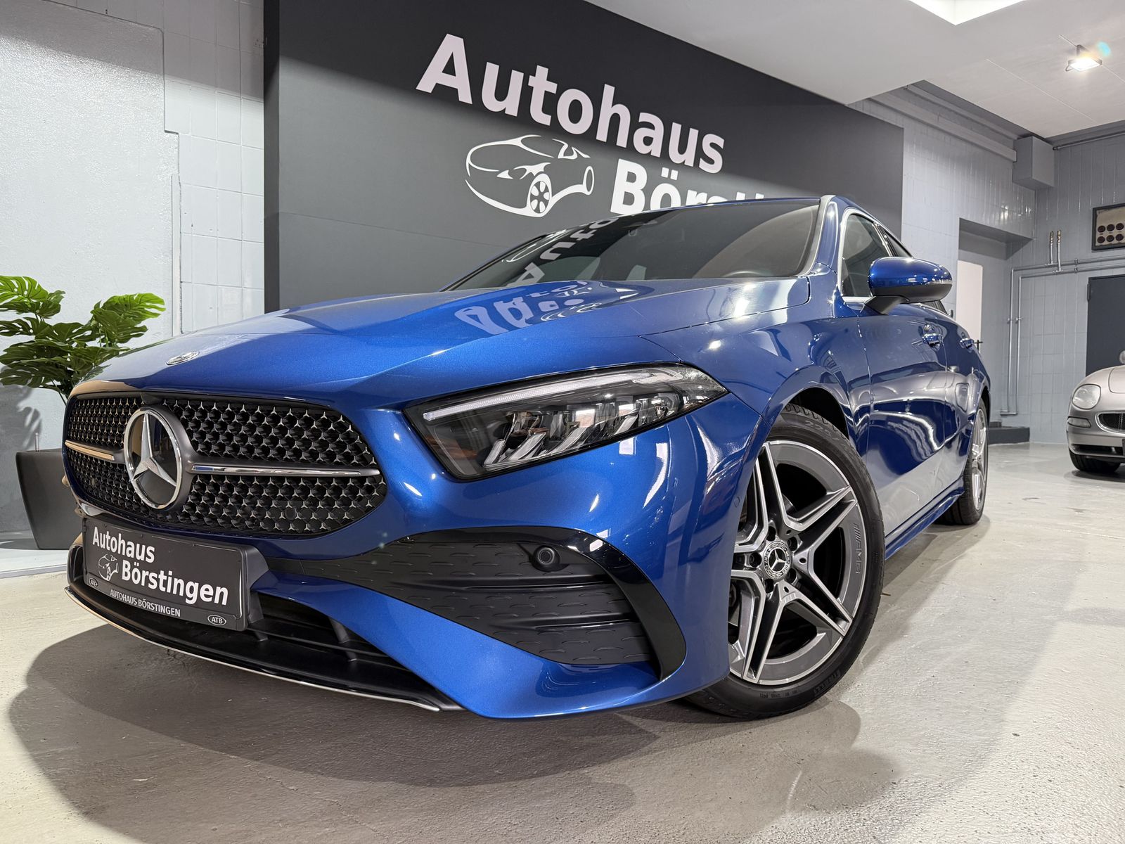 MERCEDES-BENZ A A 200 d/LED/AMG/DISTRONIC