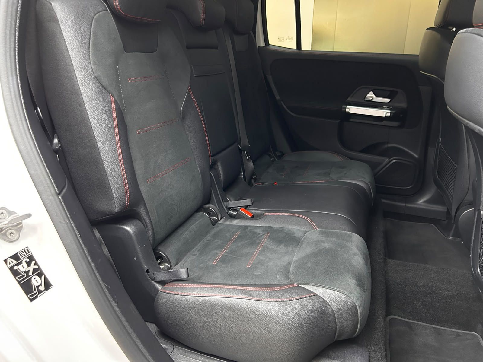 Fahrzeugabbildung Mercedes-Benz GLB 250 CGI 2X AMG Line >NIGHT+WIDES+LED+SHZ+19"