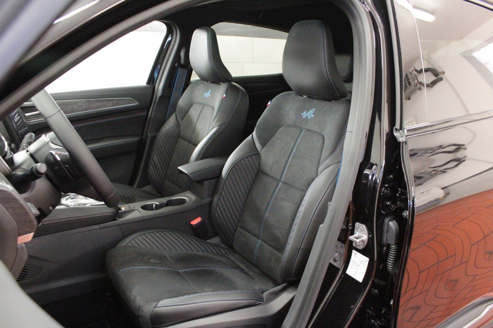 Fahrzeugabbildung Renault Arkana Mild Hybrid 160 EDC Esprit Alpine*15052*