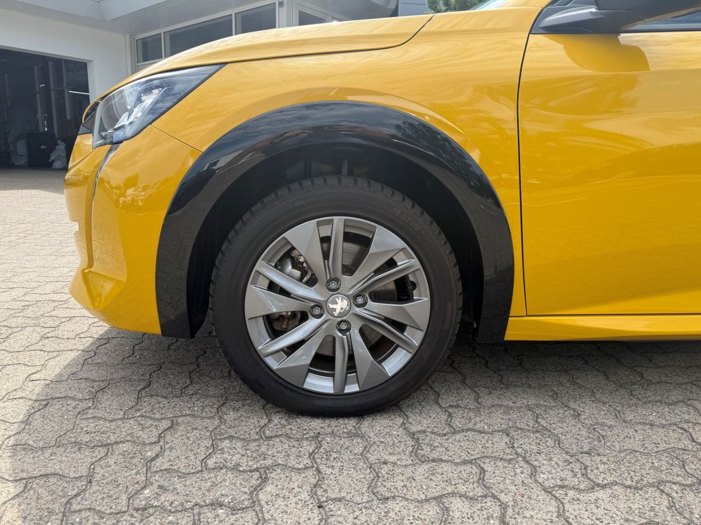 Fahrzeugabbildung Peugeot 208 -e Allure Pack SHZ+Kamera+11KW Schnelllader