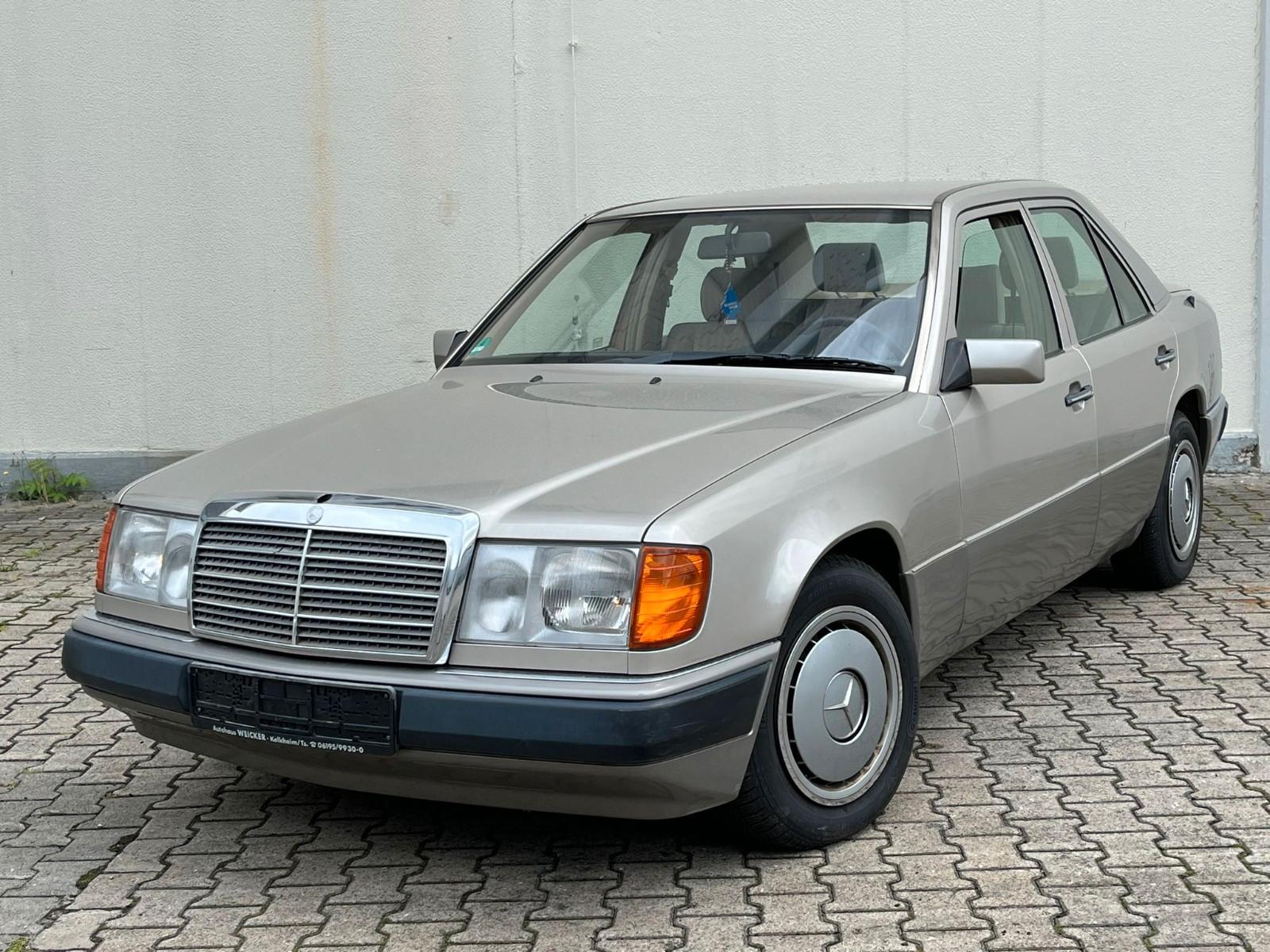 Mercedes-Benz 200 E Oldtimer