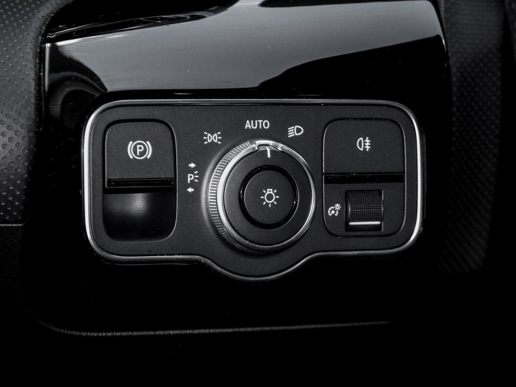 Mercedes-Benz CLA 220 d SB AMG-Sport/Burm/Ambi/LED/Tempomat/18, миниатюра 17