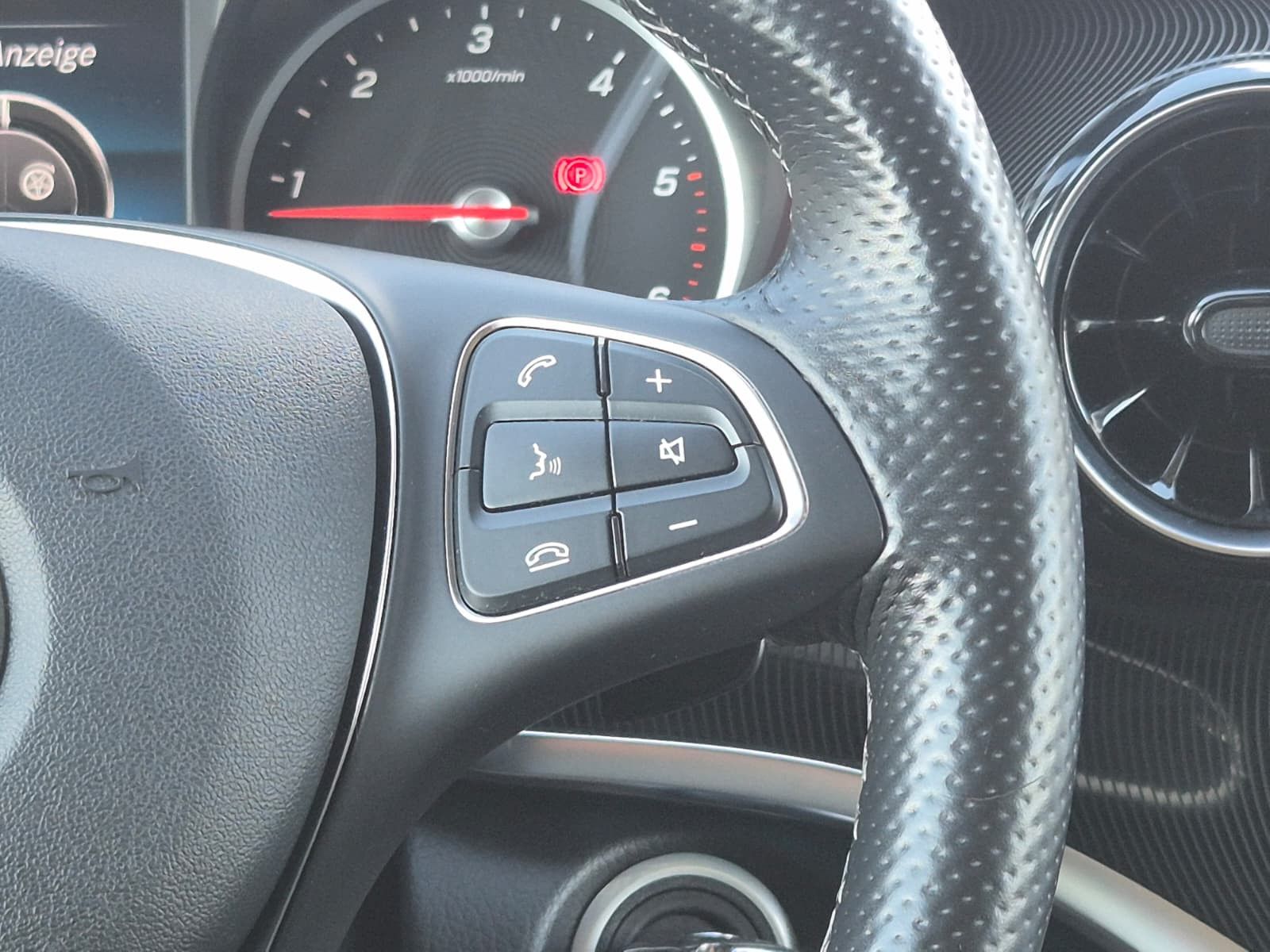 Fahrzeugabbildung Mercedes-Benz V 250 d EDITION 4MATIC lang LED*DISTRON.*MBUX10"