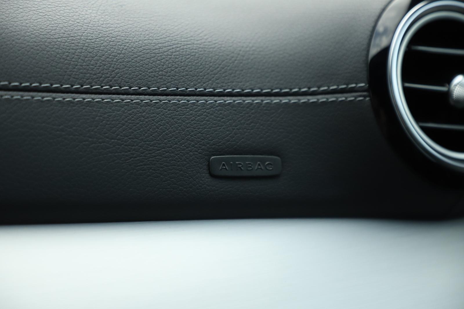 Mercedes-Benz E 220d T-Modell AMG Nav Burmesteri Distronic AHK