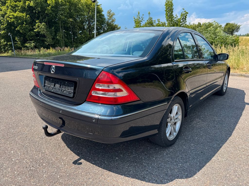 Mercedes-Benz C 320 V6 Automatik Lim.,Klima,Leder,AHK,Sitzhzg