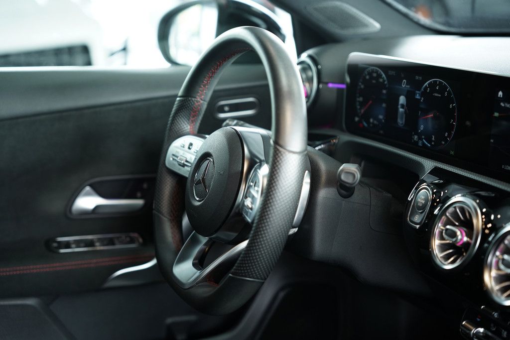 Mercedes Benz A 220