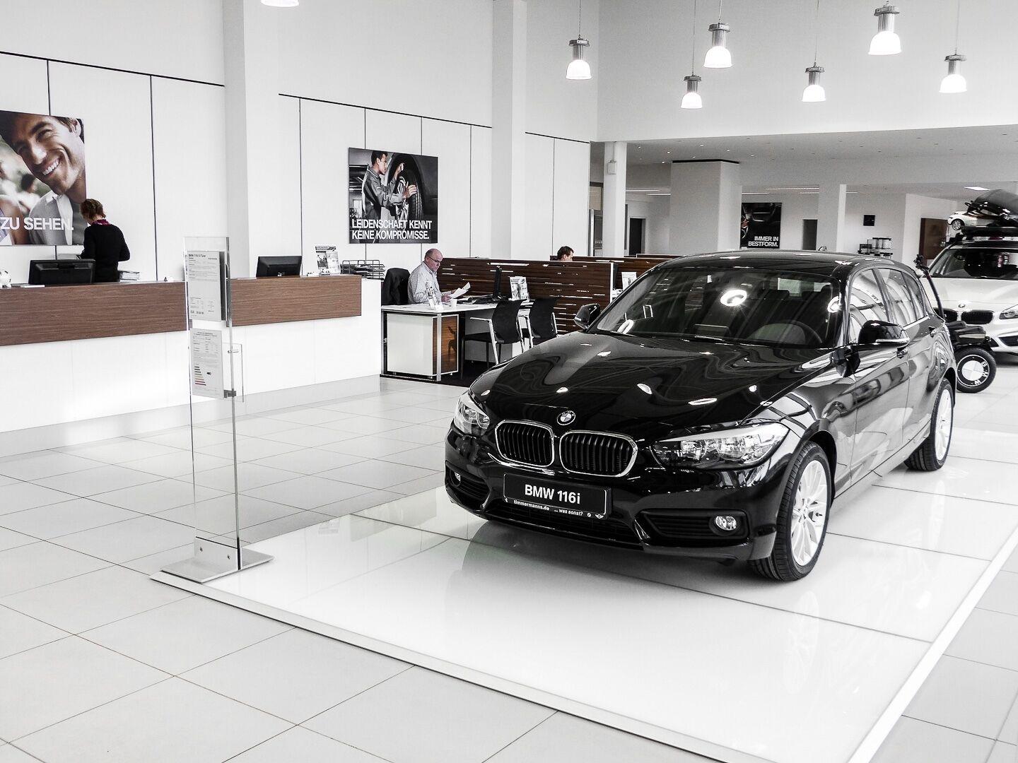 showroom-image-bottom