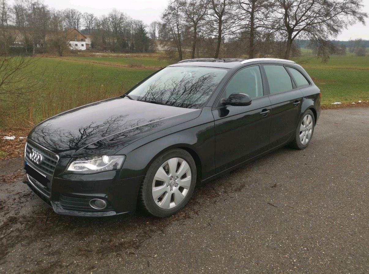 Audi A4 2011 — rear view