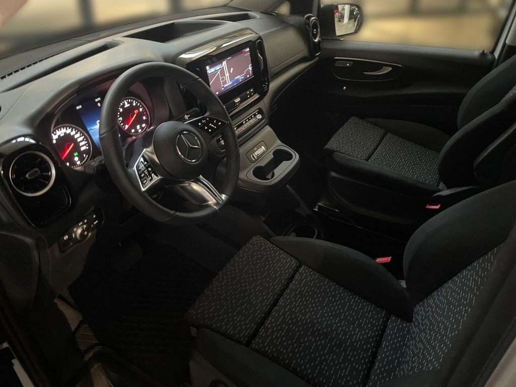 Fahrzeugabbildung Mercedes-Benz Vito 124 Mixto lang 5 Sitze 2,5t AHK Standhz LED
