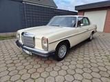 Mercedes-Benz 250 CE  /8 Coupé - Mercedes-Benz 250 mit Benzin-Antrieb: Coupé, 8 Coup