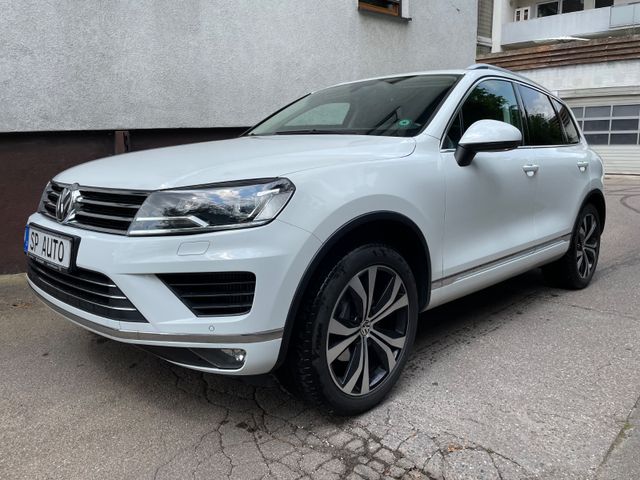 Volkswagen Touareg V6 TDI Leder Navi Xenon Luft 20 Zoll