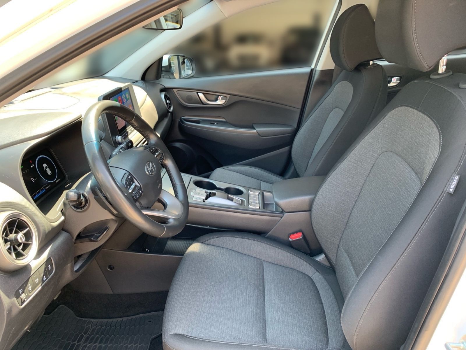 Fahrzeugabbildung Hyundai KONA Select Elektro 11 kW OBC Sitzheizung