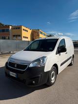 Peugeot Partner BlueHDi 75 L1 Furgone Pro - Peugeot Partner mit 3 Türen