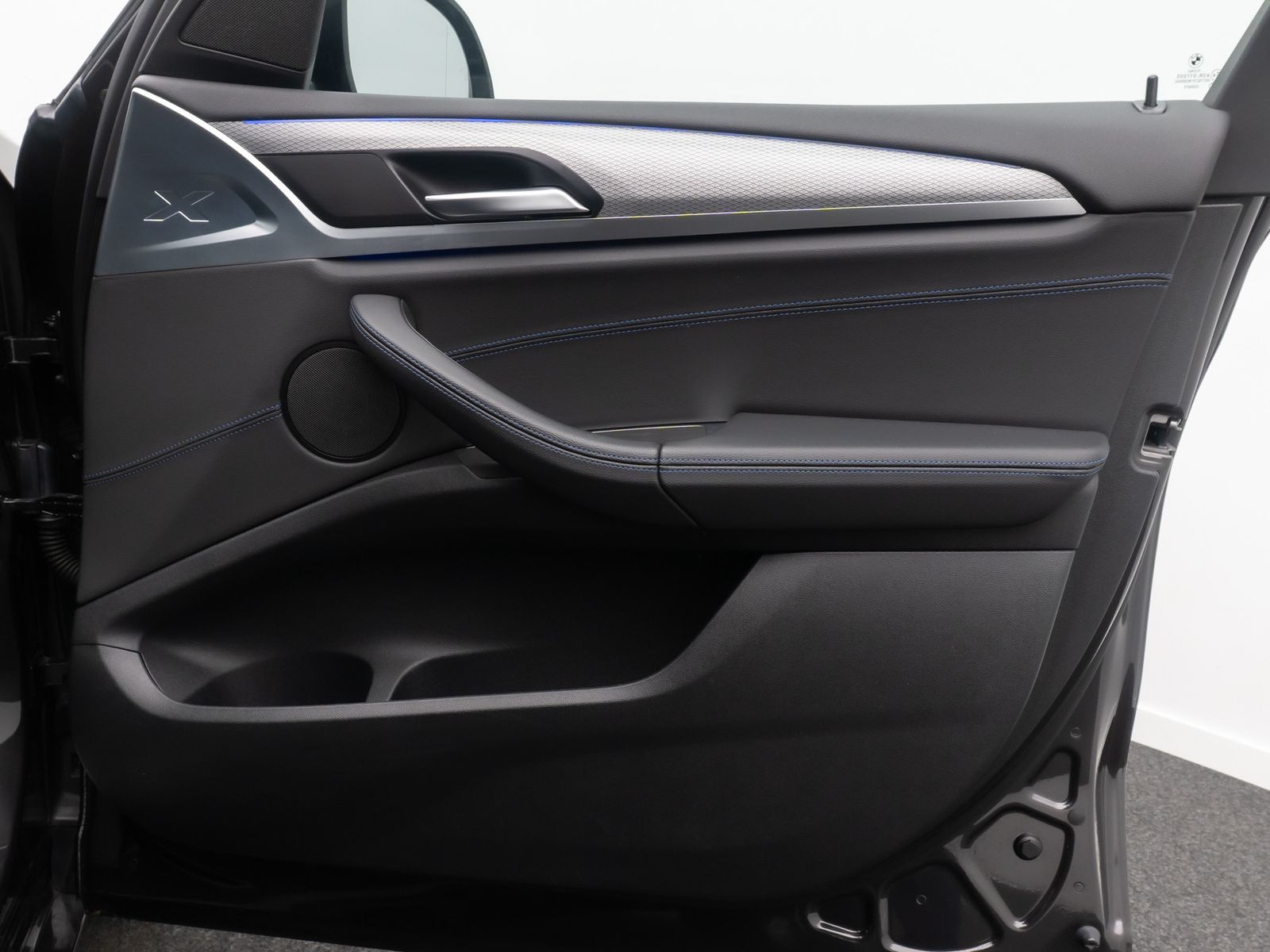 Fahrzeugabbildung BMW X3 xD20d M Sport Alarm HiFi GeschwindigRe 19Zoll