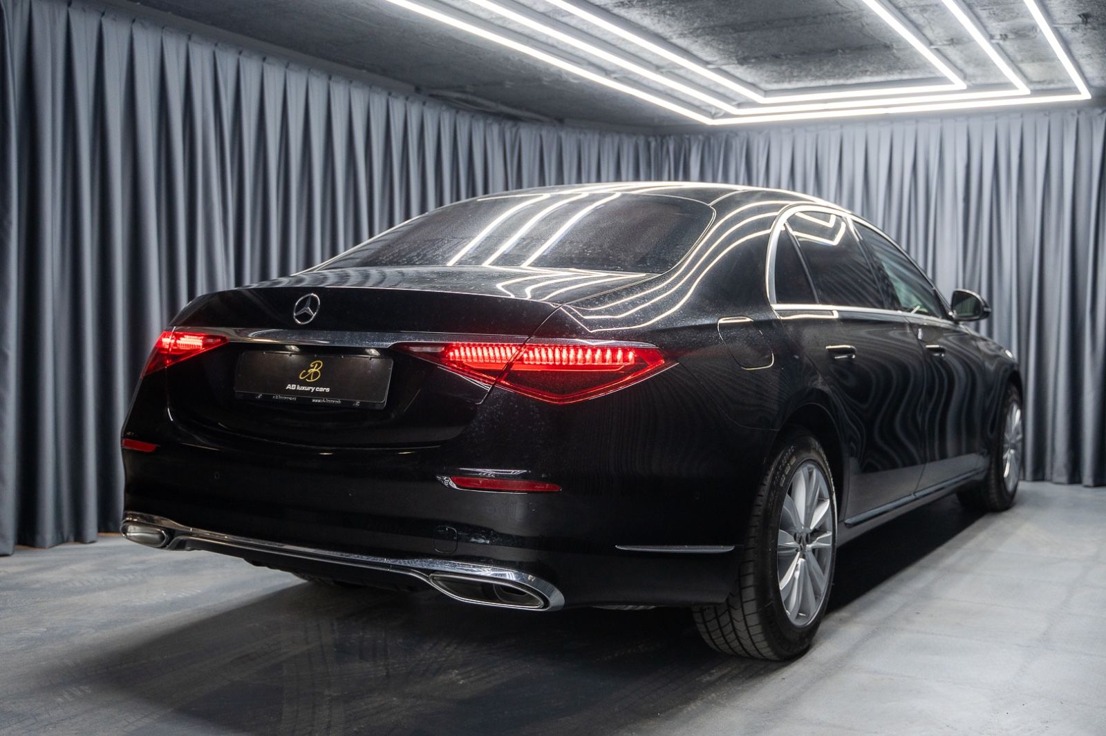 Fahrzeugabbildung Mercedes-Benz S 680 4M GUARD Armored VR10 FULL STOCK 2025
